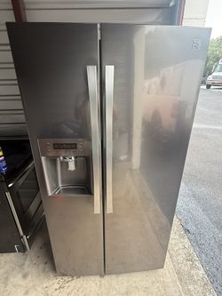 Kenmore Refrigerator 
