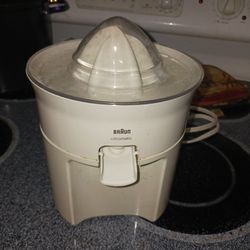 BRAUN JUICER GREAT WORKING JUICER 18 FIRM LOOK MY POST ALL MUST GO WE MOVING