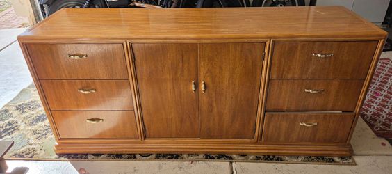 Dresser