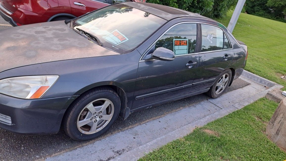 $2,500 Obo 2007 Honda ACCORD HYBRID THAT RUNS