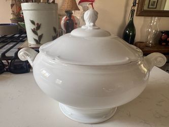 Antique White LHS Ironstone White Ceramic Soup Tureen with Lid