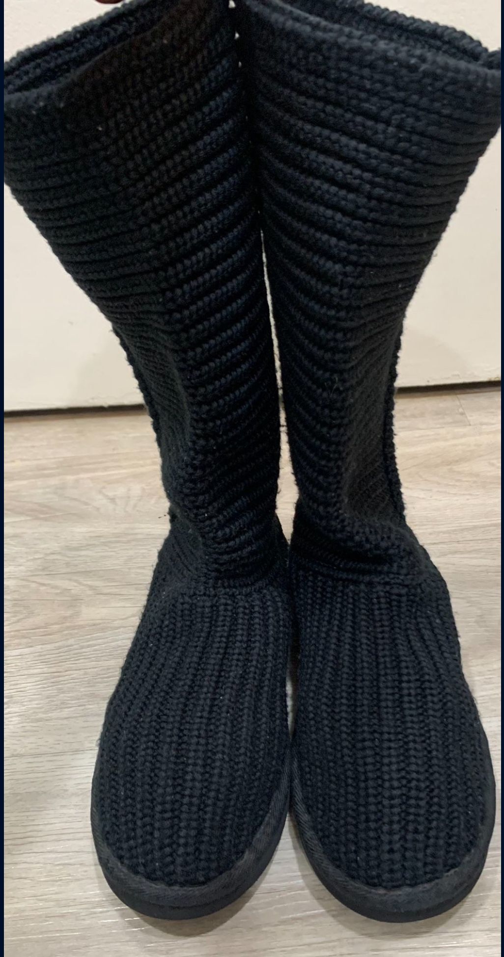 Ugg Knitted Women’s Black Boots Size 6