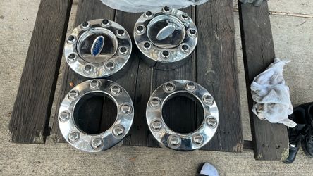 Ford hubcaps