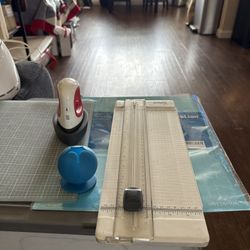 Cricut maker And Accessories 