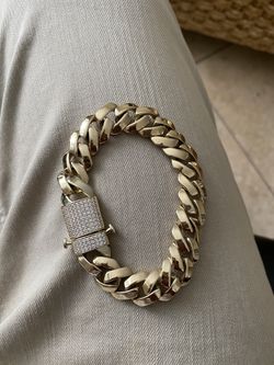 Cuban link bracelet