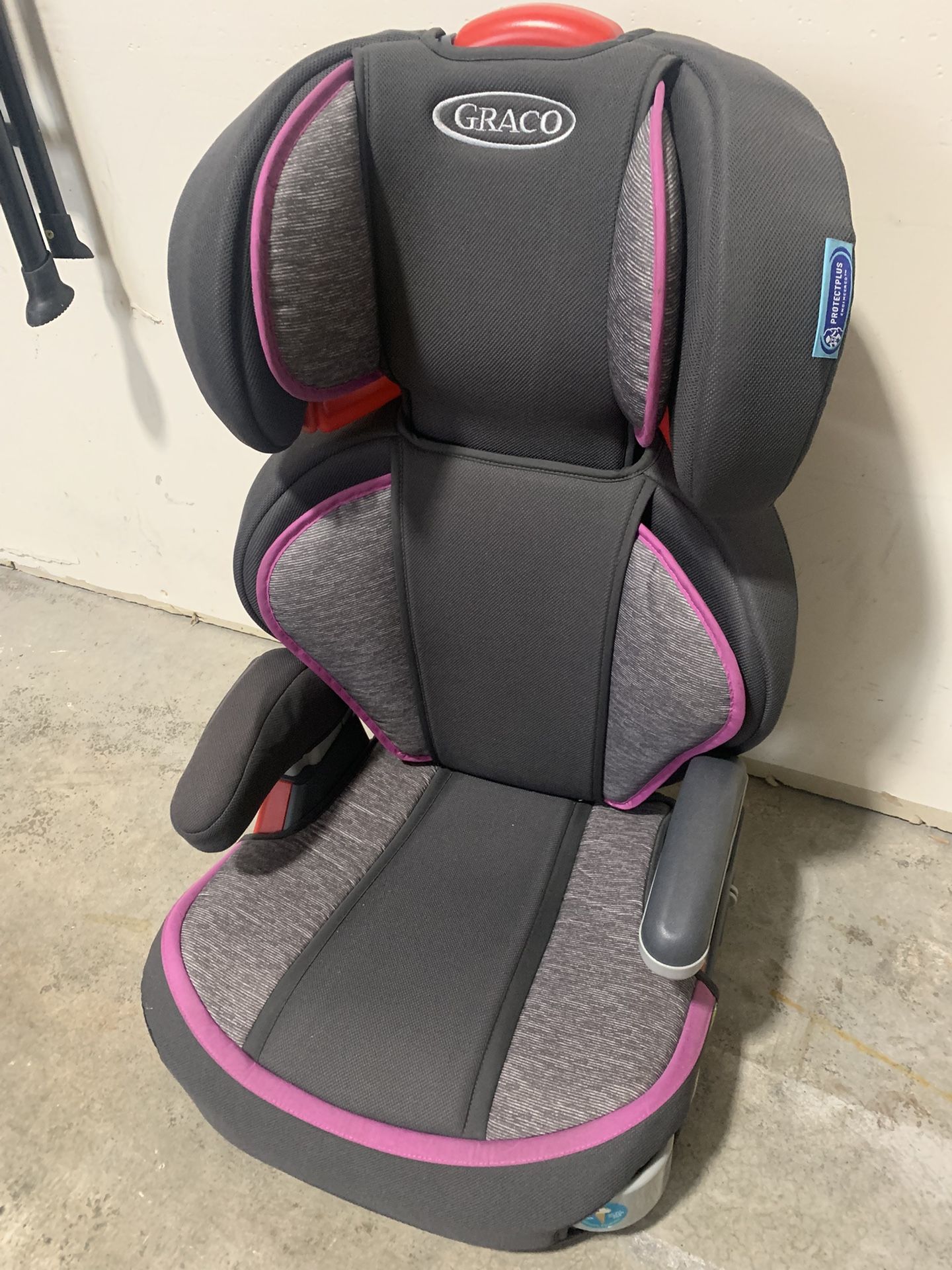 Graco booster Convertible Like New