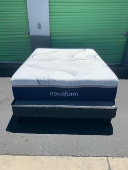 Queen Size Platform Bed Set