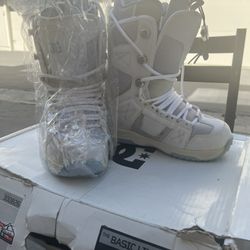 DC Phase Women’s Snow Boots Size 7L 