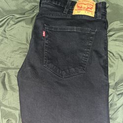 Men’s Levi jeans