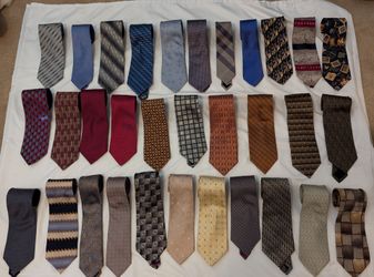 32 Assorted Men's Ties
