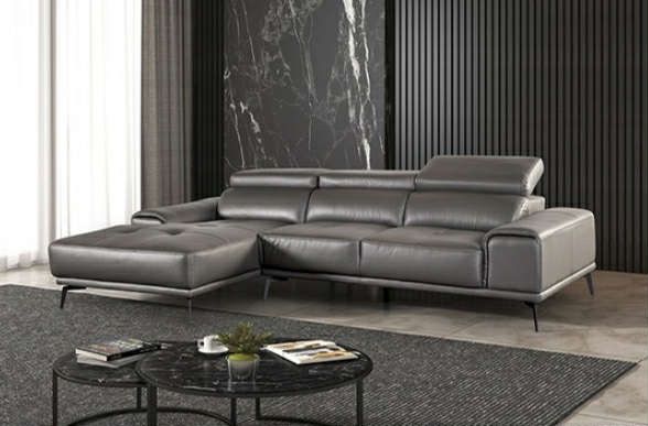 New Luxury Sectional Couch / Free Delivery 