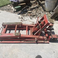 Hydraulic Muti Purpose Lift By Big Red