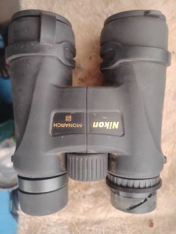 Binoculars Nikon Monarch 10x42 Waterproof