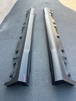 2020-2026 Mercedes Benz GLS450 rocker molding left and right OEM