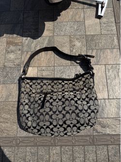 Vintage coach black and grey signature shoulder bag