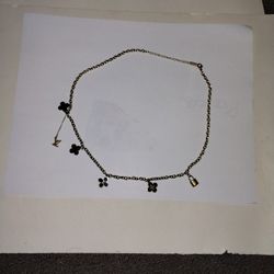  Louis Vuitton Clover Necklace