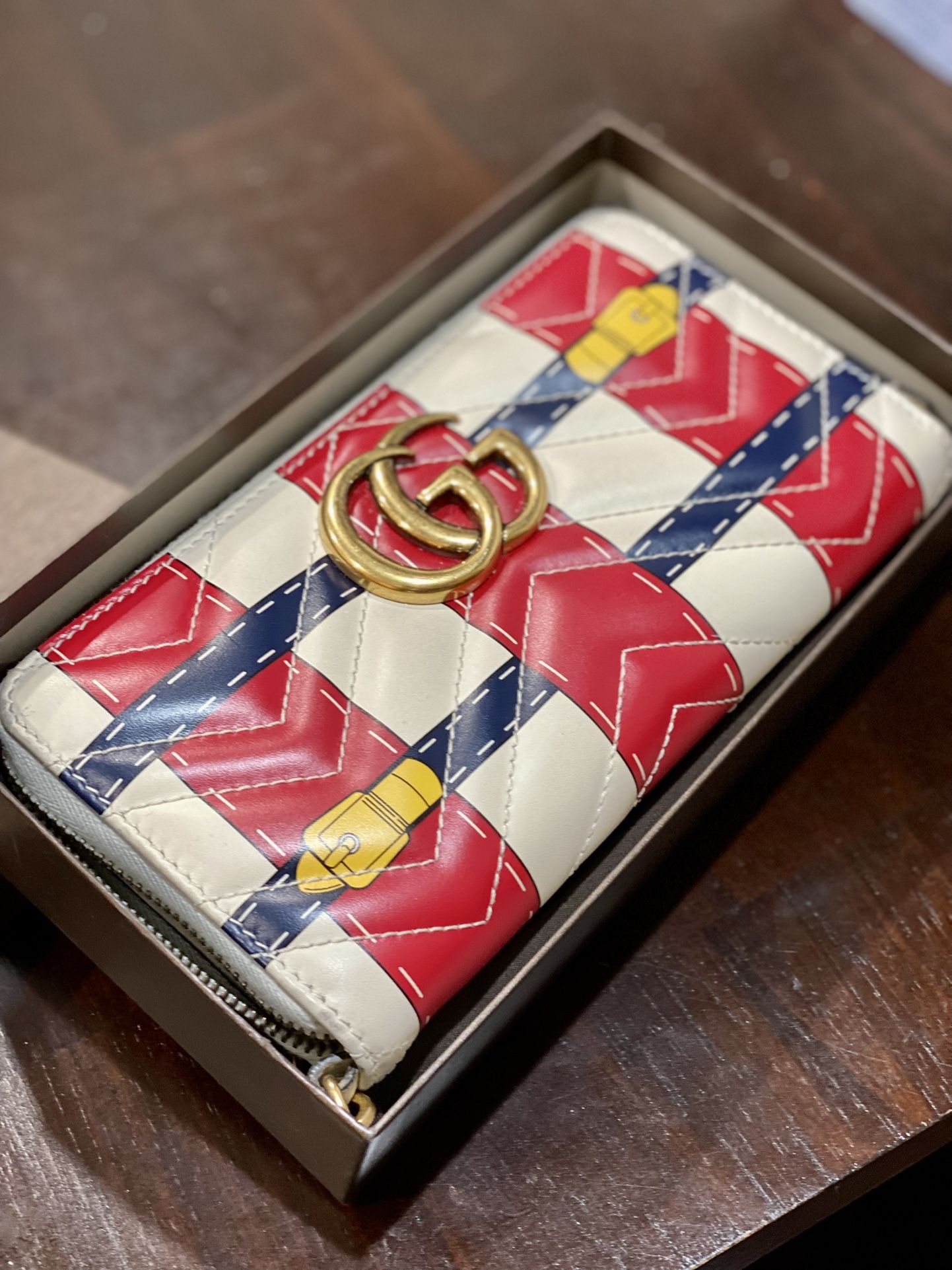 AUTHENTIC GUCCI WRISTLET WALLET
