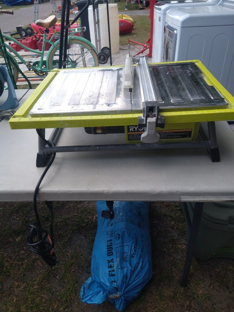 Ryobi Table Top 7 Inch Tile Saw 