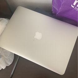 MacBook