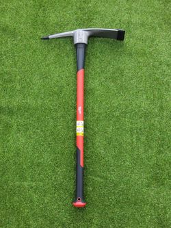Milwaukee Pick Mattock with Fiberglass Handle