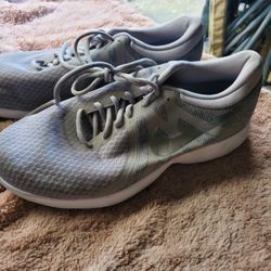 Size 11.5 Nike Running Shoes