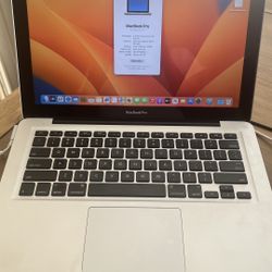 MacBook Pro 13” (Early 2011) – 128GB SSD, 4GB RAM – Great Condition!