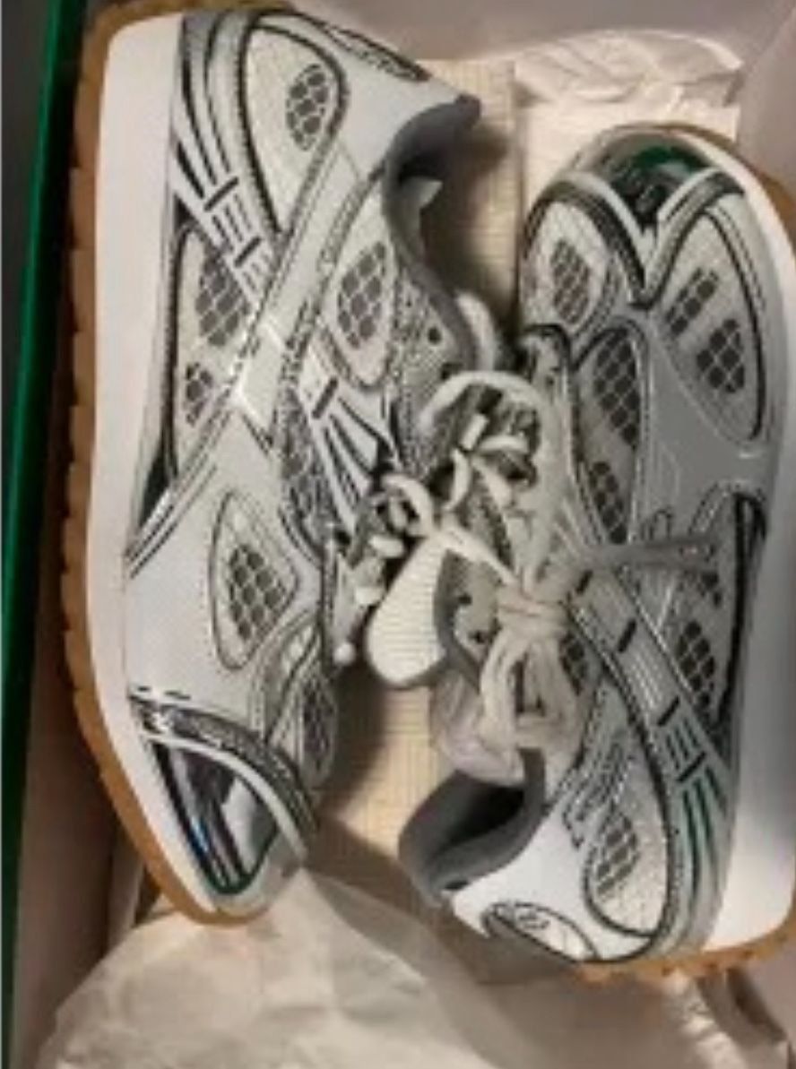 Size - 10 Bottega Veneta