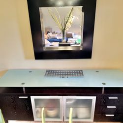  *** BUFFET TABLE / SIDEBOARD / TV STAND / CONSOLE / DRESSER  + MIRROR- EXCELLENT!