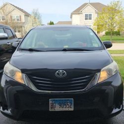 Toyota Sienna 2011