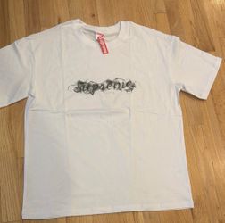 Supreme tee shirt