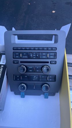 2014 dash radio and heater controls in great shape