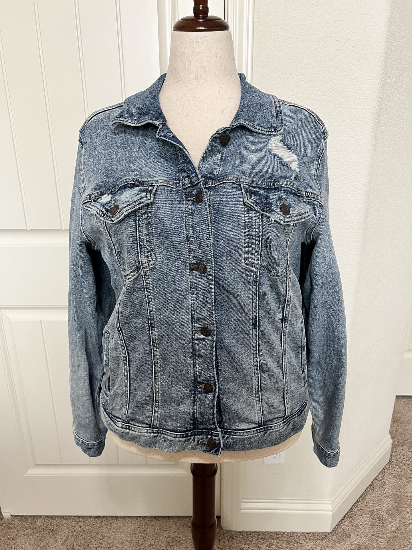Maurices Women’s Denim Jacket – XL