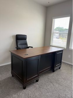 LIVING SPACES DESK (NEW)
