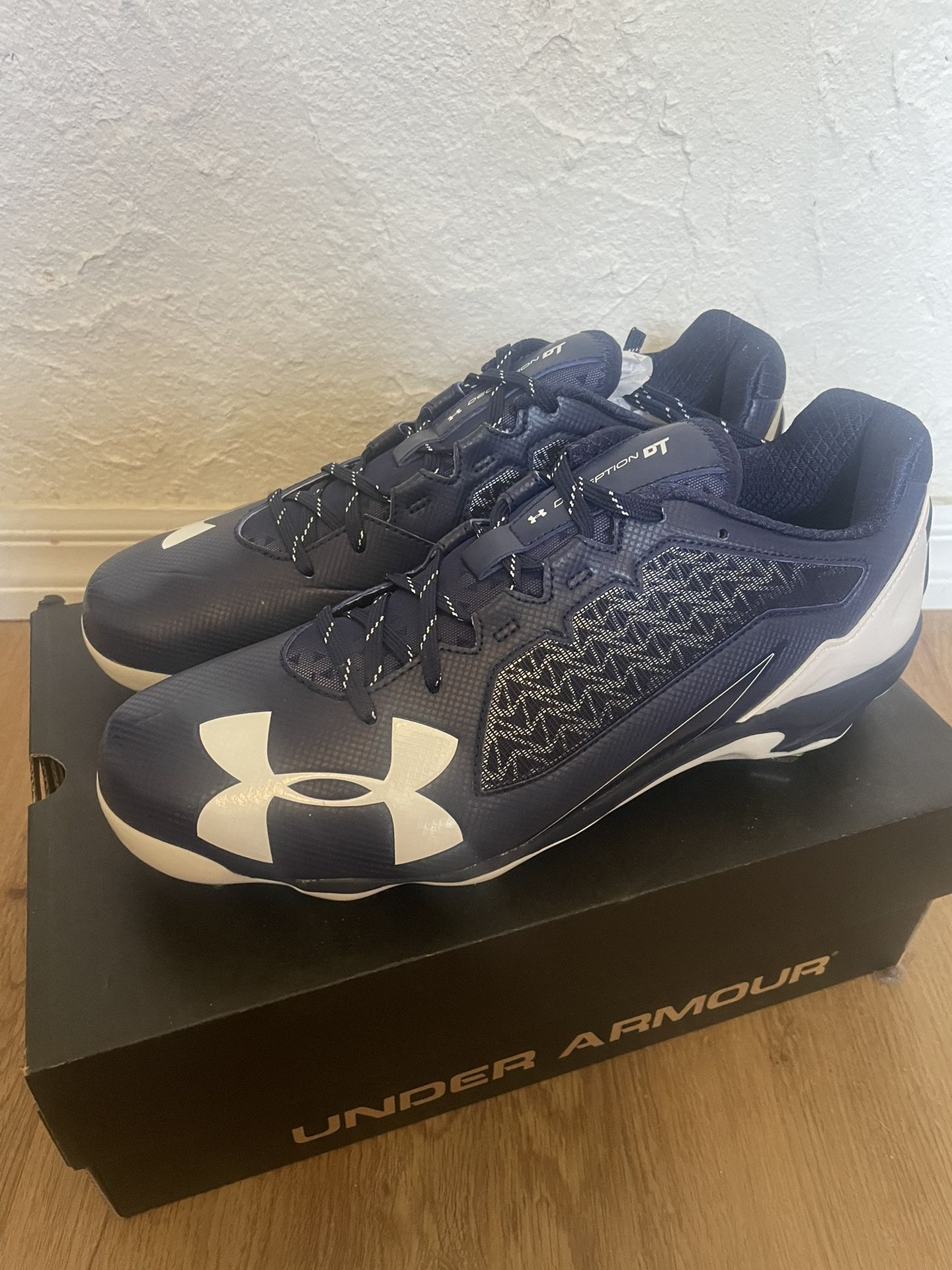 Under Armour Size 11 Baseball Cleats