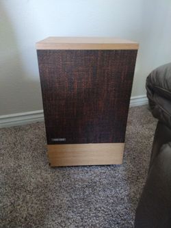 2. Bose 501 ll. Speakers In Good Condition