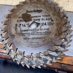 7 - 71/4 Inch Saw Blades All Good Some Carbide
