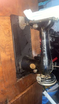 Singer Sewing Machine