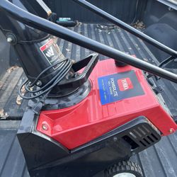 Brand New Toro Snowblower w/electric start