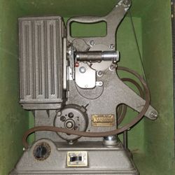 Antique Working Keystone Movie Projector Film Reel Vintage Model R-8 w/Case