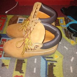 Asking $100 A Piece Or Best Offer. The Wheats Are A Size 7.5 Men's And The Blue And Gray Size 8.5 men's.