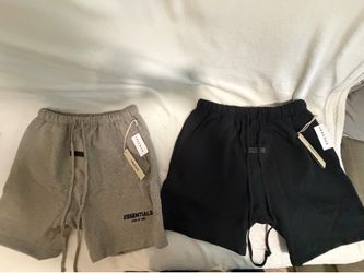 2 medium essentials fear of god shorts
