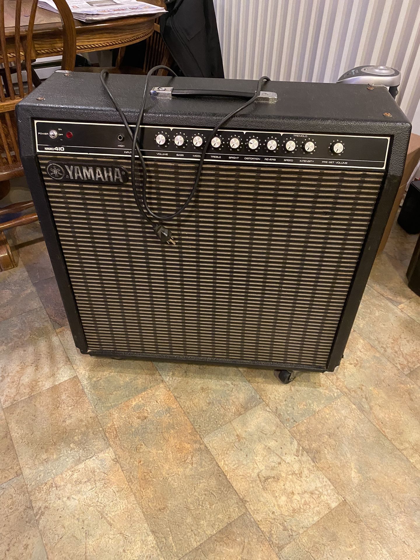 Yamaha G100-410 Guitar Amp