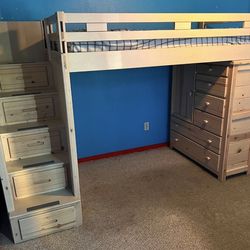 Rooms To Go Kids Creekside Twin Bunkbed/Loft Bed *Please Read Description*