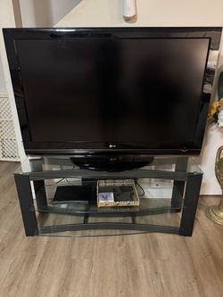 Flatscreen LG TV