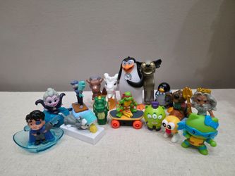 🧸 Mixed Character Mini Figures Bundle – $5