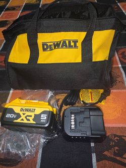 New Dewalt 5ah XR battery kit, price firm