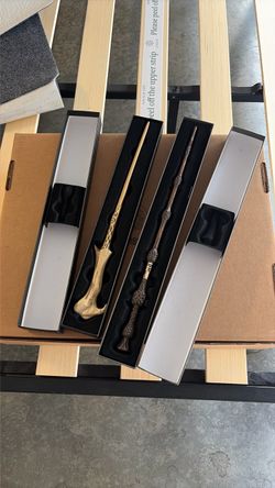 Harry Potter Replica Wand Set with Boxes