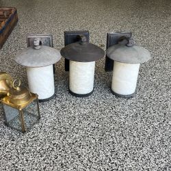 Light Exterior- Free