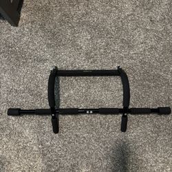 Door Pull Up Bar