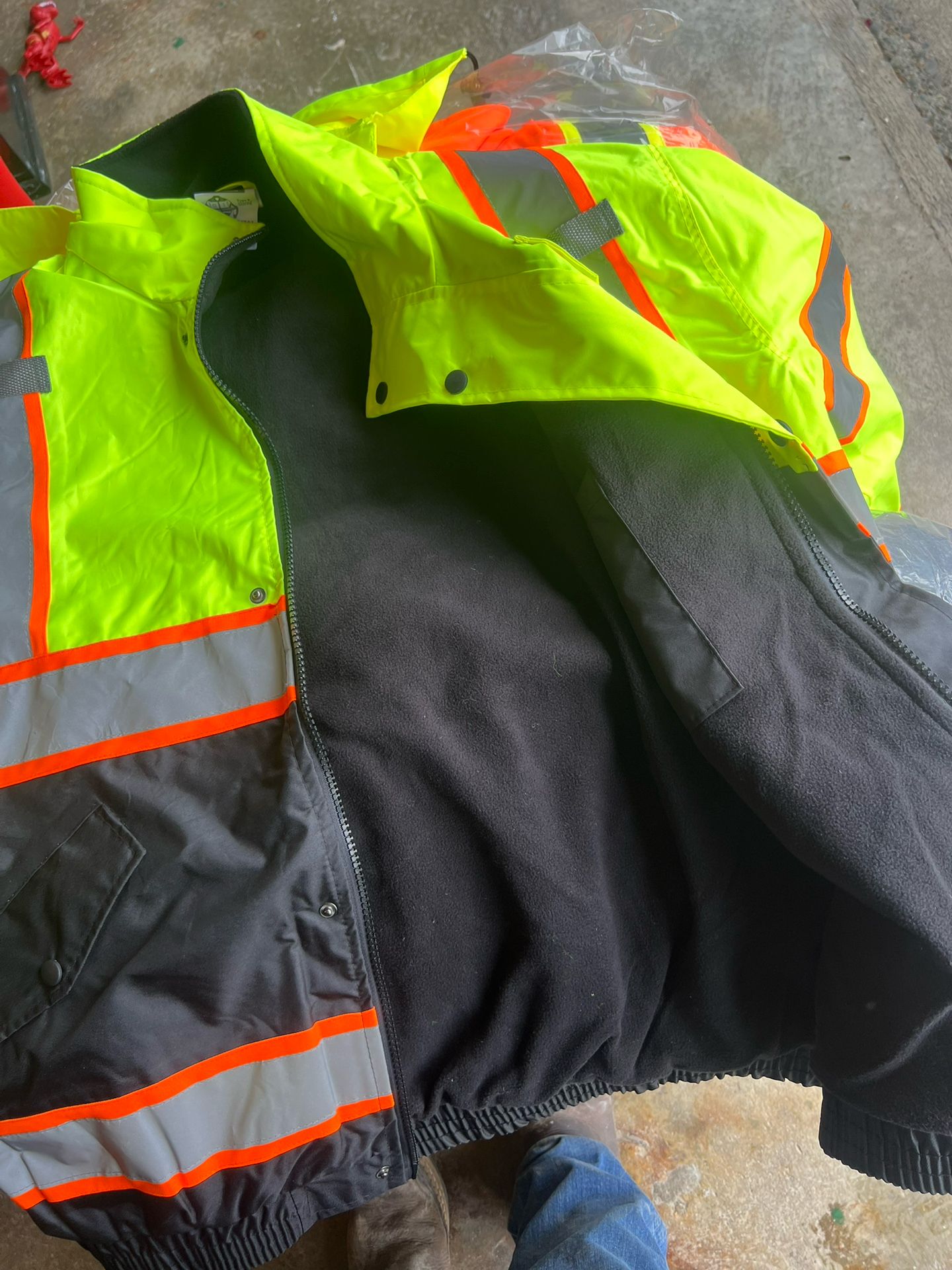 New jackets for cold and rain 2x .xl . L . M .S